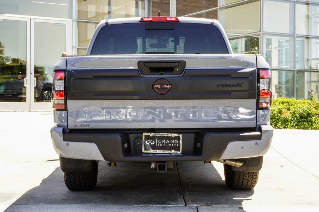 Nissan Frontier photo 11