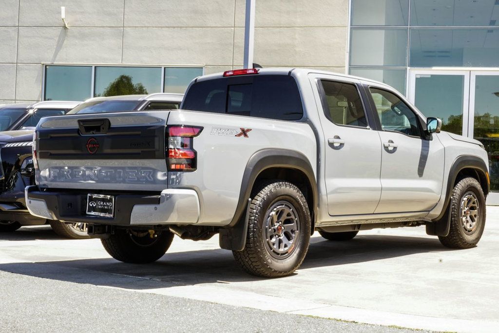 Nissan Frontier photo 12