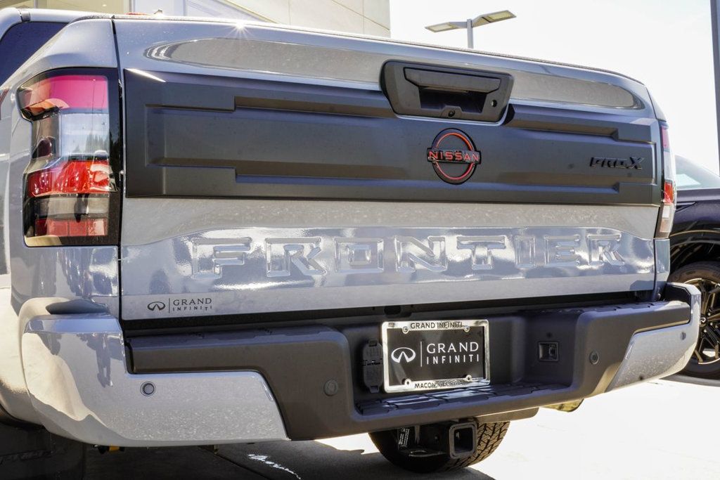 Nissan Frontier photo 13