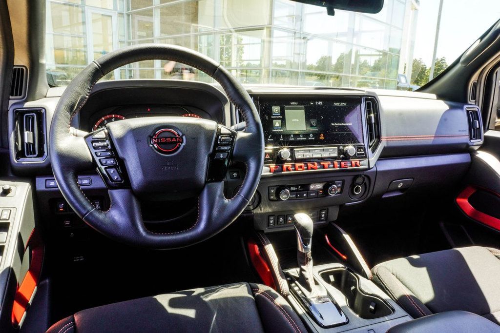 Nissan Frontier photo 16