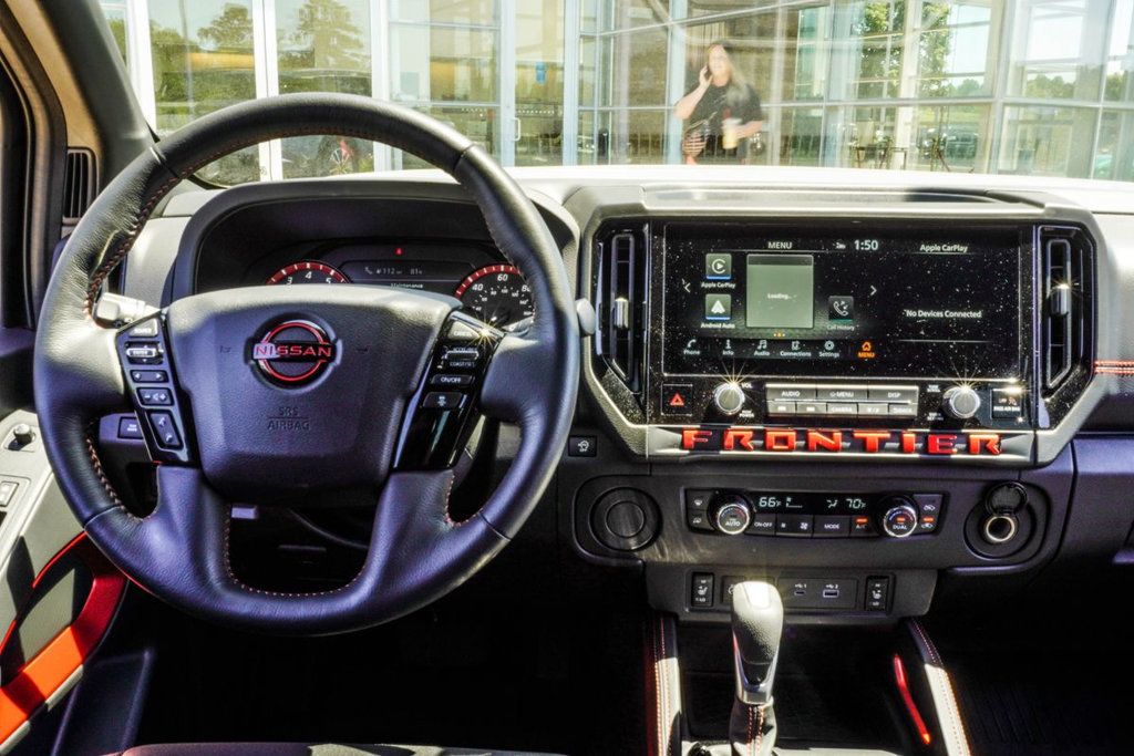 Nissan Frontier photo 17