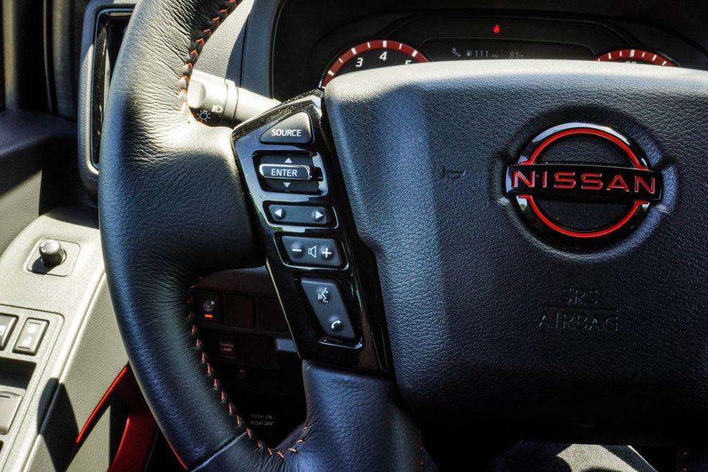 Nissan Frontier photo 32