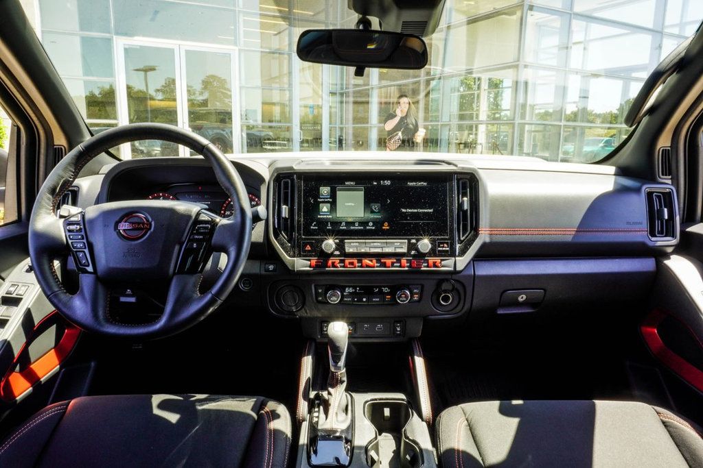 Nissan Frontier photo 5