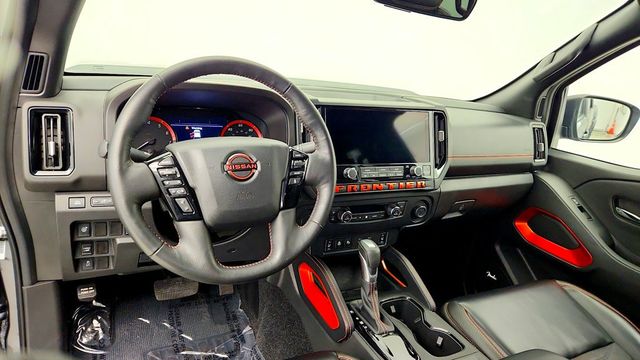 2025 Nissan Frontier Crew Cab 4x2 PRO-X - 23098099 - 13