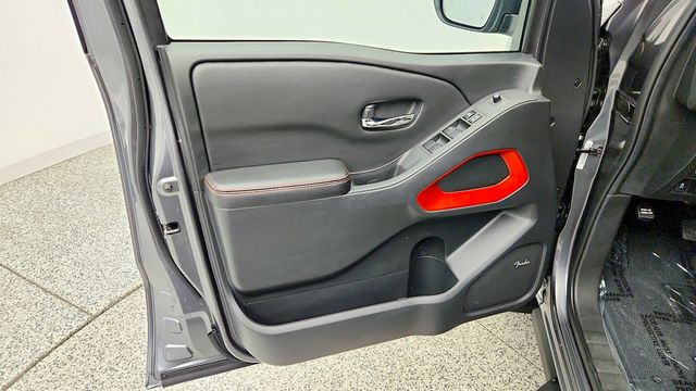2025 Nissan Frontier Crew Cab 4x2 PRO-X w/ Premium & Convenience Pkgs, Beadlocks - 23098099 - 10