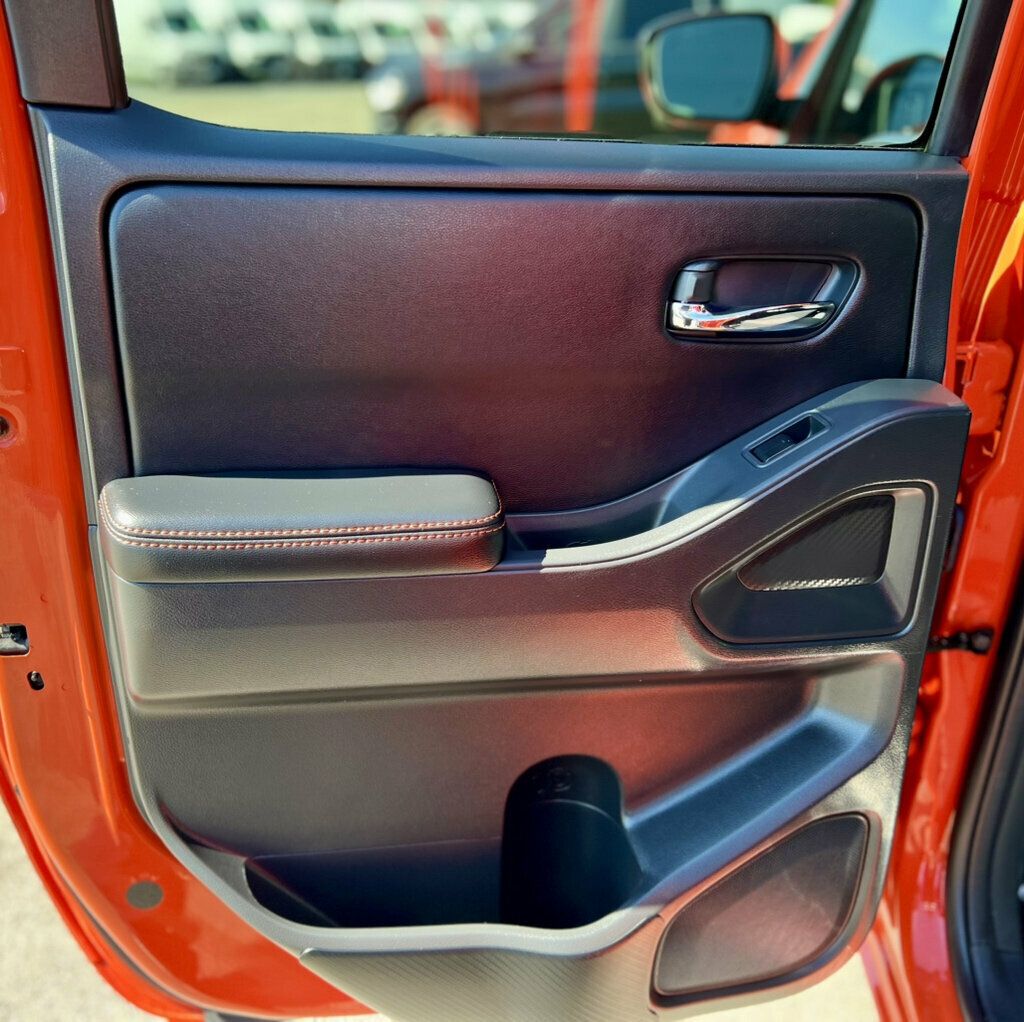2025 Nissan Frontier Crew Cab 4x4 PRO-4X - 23066890 - 17