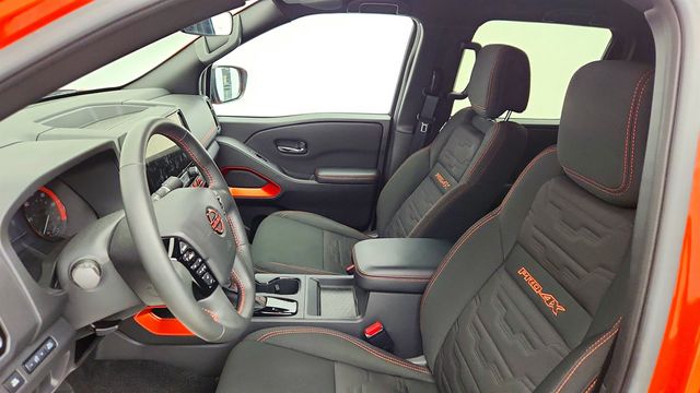 2025 Nissan Frontier Crew Cab 4x4 PRO-4X - 23000628 - 17