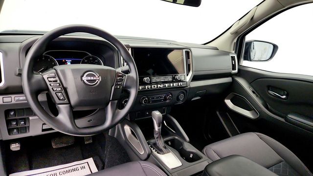 2025 Nissan Frontier Crew Cab 4x4 SV - 23010098 - 11