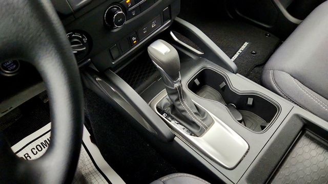 2025 Nissan Frontier Crew Cab 4x4 SV - 23010098 - 15