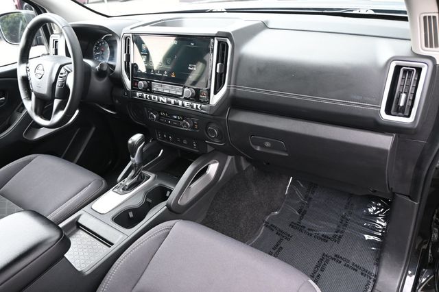 2025 Nissan Frontier Crew Cab SV - 23045702 - 9