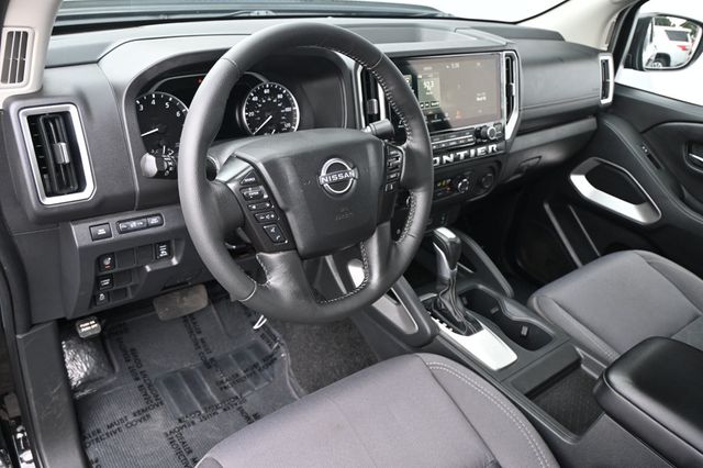 2025 Nissan Frontier Crew Cab SV - 23045702 - 7