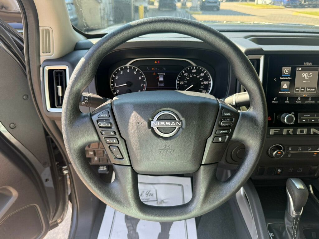 2025 Nissan Frontier King Cab SV photo 5