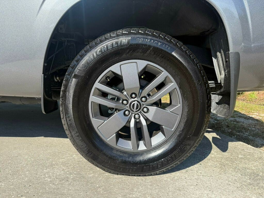 2025 Nissan Frontier King Cab SV photo 8