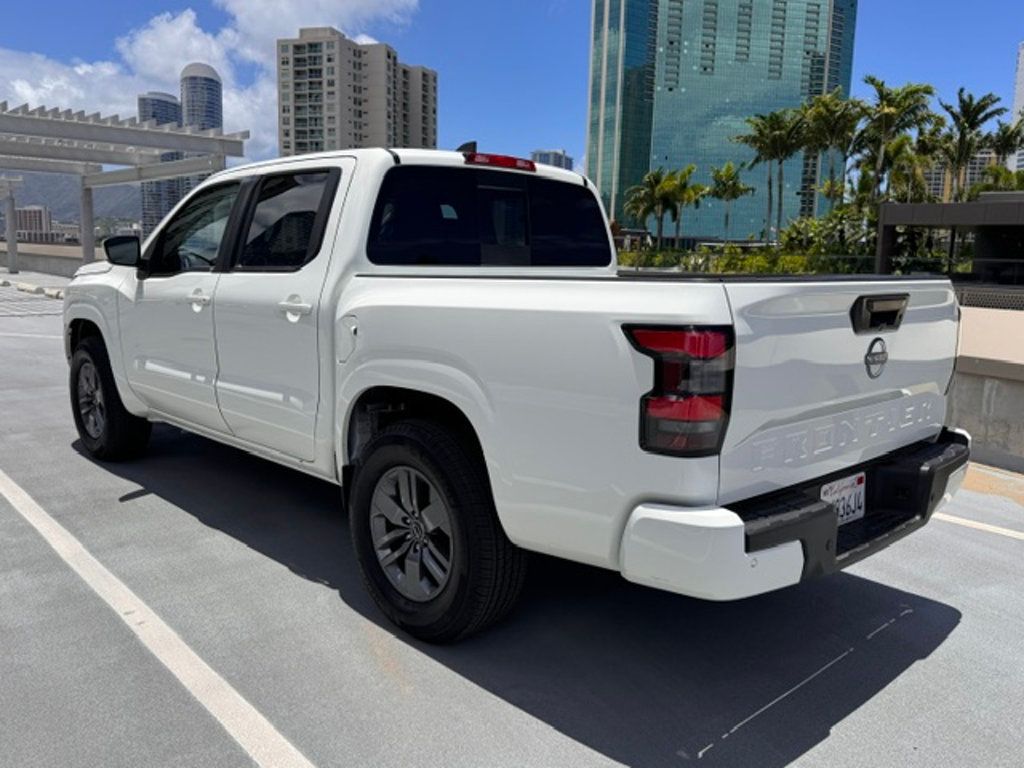 2025 Nissan Frontier SV Crew Cab, 1-Owner, V6, Ultra Low Mileage! 4x2 - 23032852 - 18