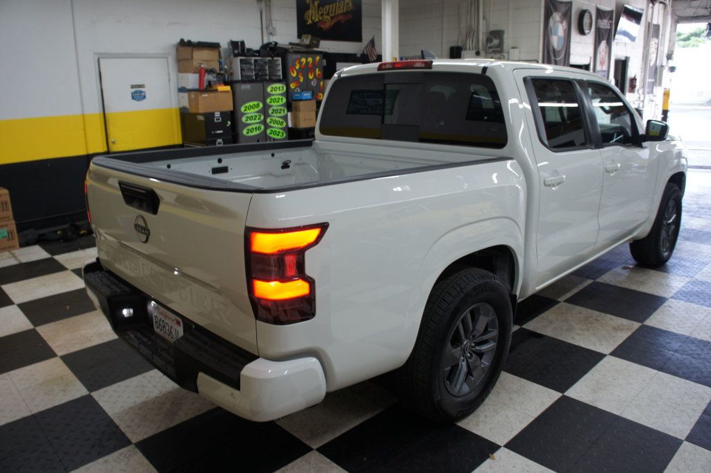 2025 Nissan Frontier SV Crew Cab, 1-Owner, V6, Ultra Low Mileage! 4x2 - 23032852 - 30