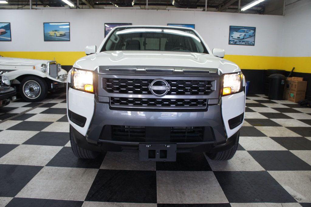 2025 Nissan Frontier SV Crew Cab, 1-Owner, V6, Ultra Low Mileage! 4x2 - 23032852 - 34