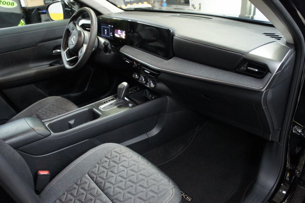 2025 Nissan Kicks 1-Owner, SV,  Balance of factory warranty - 23023657 - 6