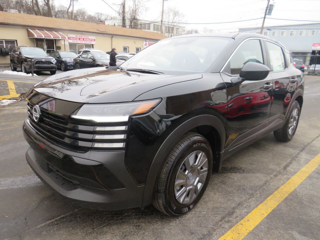 2025 Nissan Kicks S AWD - 22967586 | Video 1