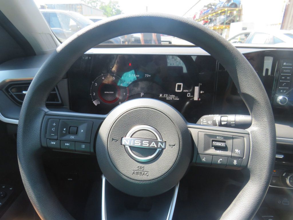 Nissan Kicks photo 9
