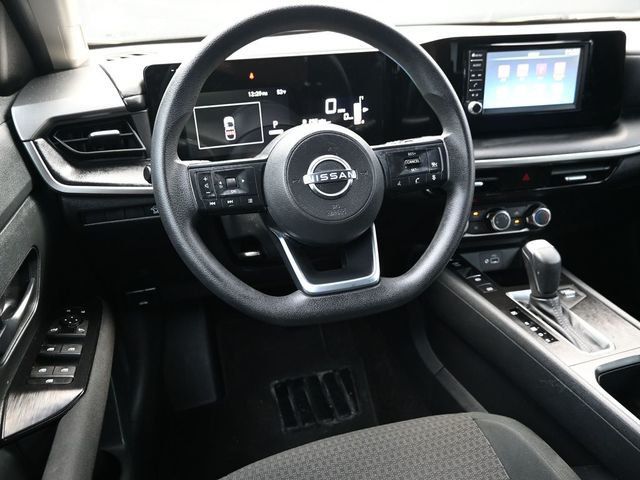 2025 Nissan Kicks S FWD - 22992685 - 11