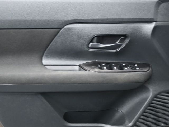 2025 Nissan Kicks S FWD - 22992685 - 7