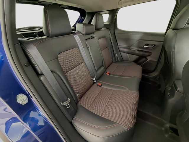 2025 Nissan Kicks SR AWD - 22977927 - 28