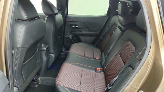 2025 Nissan Kicks SR AWD w/ Illumination Pkg & Electronics Pkg - 23073898 - 18