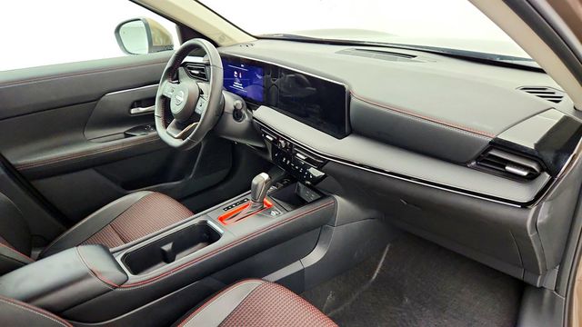 2025 Nissan Kicks SR AWD w/ Premium Package & 19'' Wheels - 23019086 - 25