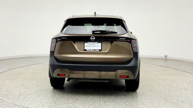 2025 Nissan Kicks SR AWD w/ Premium Package & 19'' Wheels - 23019086 - 5