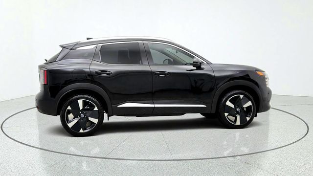 2025 Nissan Kicks SR AWD w/ Premium Package, Bose Audio & Panoramic Moonroof - 23094270 - 3