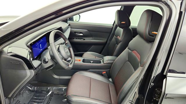 2025 Nissan Kicks SR AWD w/ Premium Pkg - 23079154 - 17
