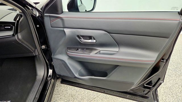 2025 Nissan Kicks SR AWD w/ Premium Pkg - 23079154 - 23