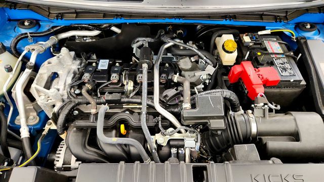 2025 Nissan Kicks SR AWD w/ Premium Pkg & Panoramic Headliner Illumination - 23028922 - 27