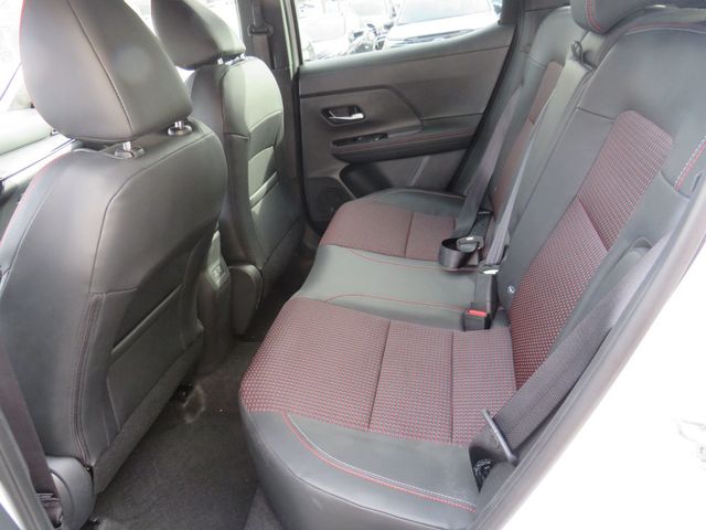 2025 Nissan Kicks SR FWD - 22962461 - 11