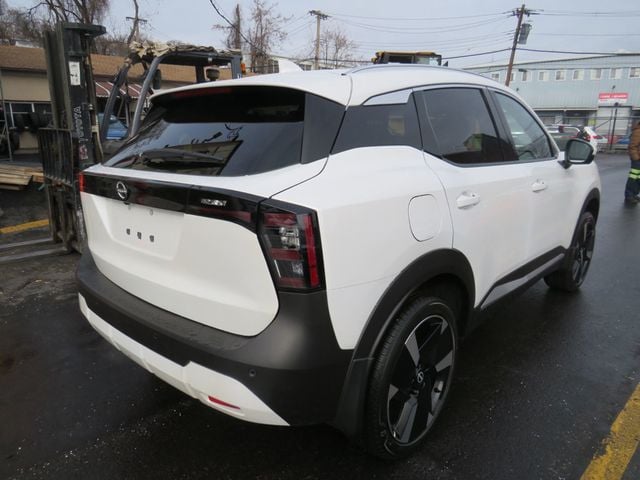 2025 Nissan Kicks SR FWD - 22962461 - 4