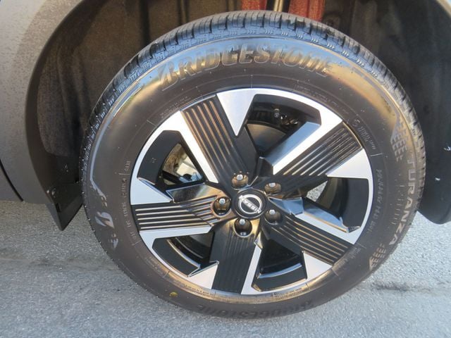 2025 Nissan Kicks SV AWD - 22918336 - 18