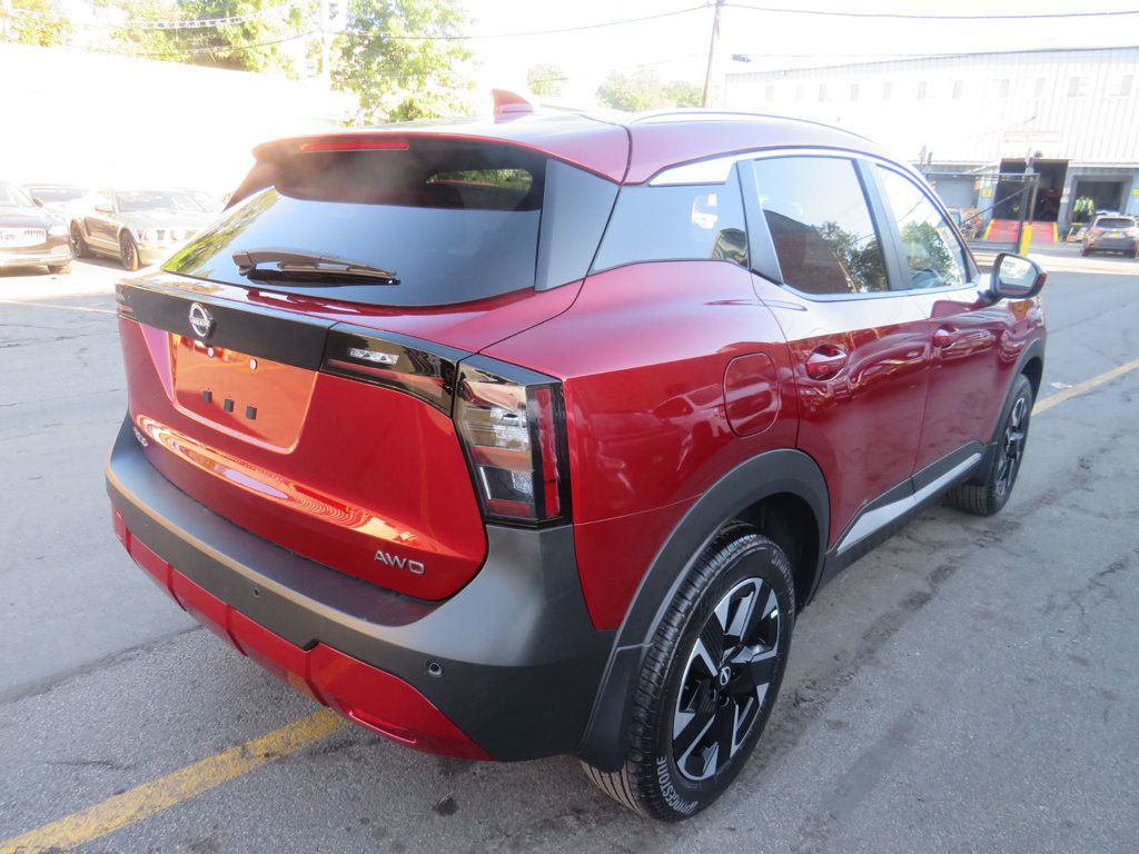 2025 Nissan Kicks SV photo 4