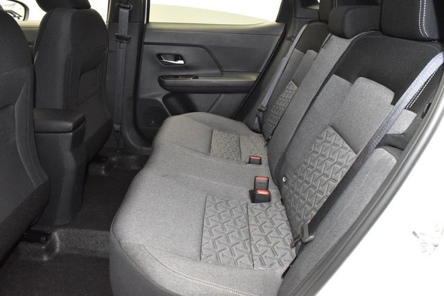 2025 Nissan Kicks SV AWD - 22982879 - 32