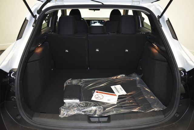 2025 Nissan Kicks SV AWD - 22982879 - 35