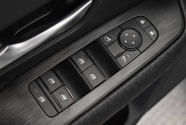 2025 Nissan Kicks SV AWD - 22995384 - 11