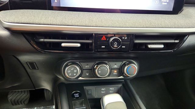2025 Nissan Kicks SV AWD - 23059801 - 16