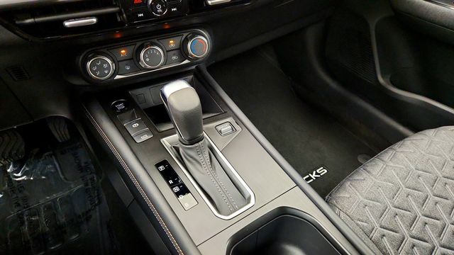 2025 Nissan Kicks SV AWD - 23094195 - 14