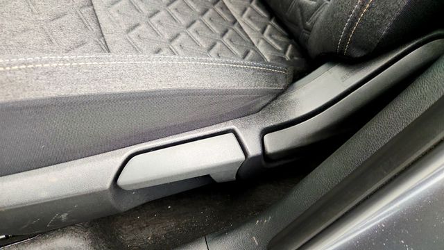 2025 Nissan Kicks SV AWD w/ Premium Package - 23000055 - 10