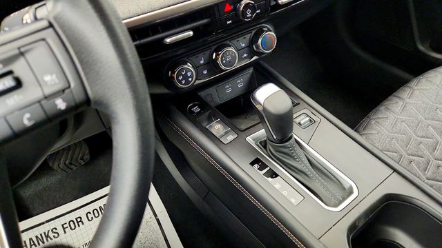 2025 Nissan Kicks SV AWD w/ Premium Package - 23000055 - 15