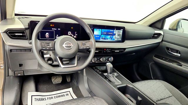 2025 Nissan Kicks SV AWD w/ SV Premium Pkg, Panoramic Moonroof & Remote Start - 23099930 - 12