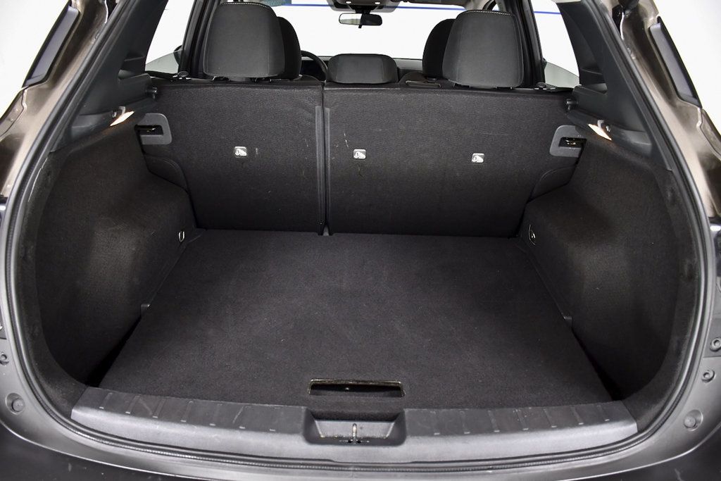 2025 Nissan Kicks SV FWD - 23068843 - 12