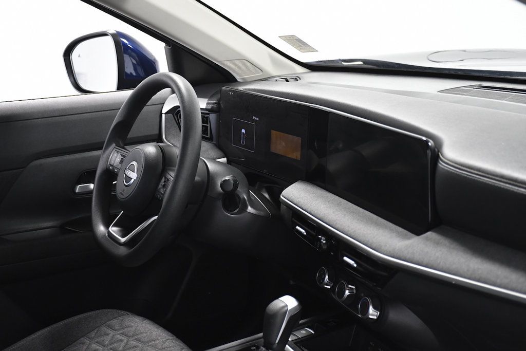 2025 Nissan Kicks SV FWD - 23083978 - 16
