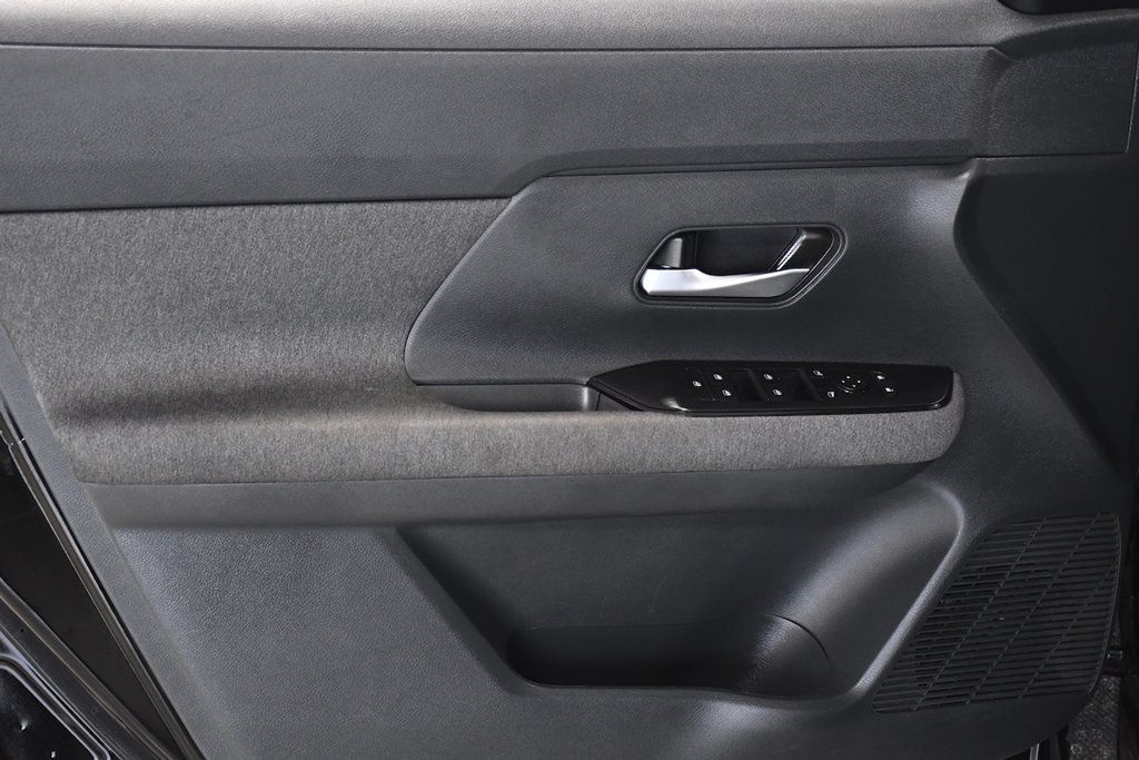 2025 Nissan Kicks SV FWD - 23083980 - 8