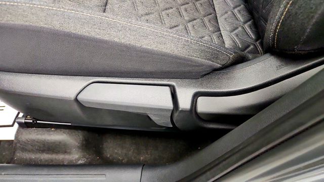 2025 Nissan Kicks SV FWD - 23048472 - 10