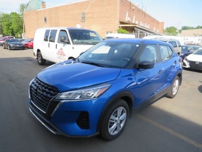 2025 Nissan Kicks Play
